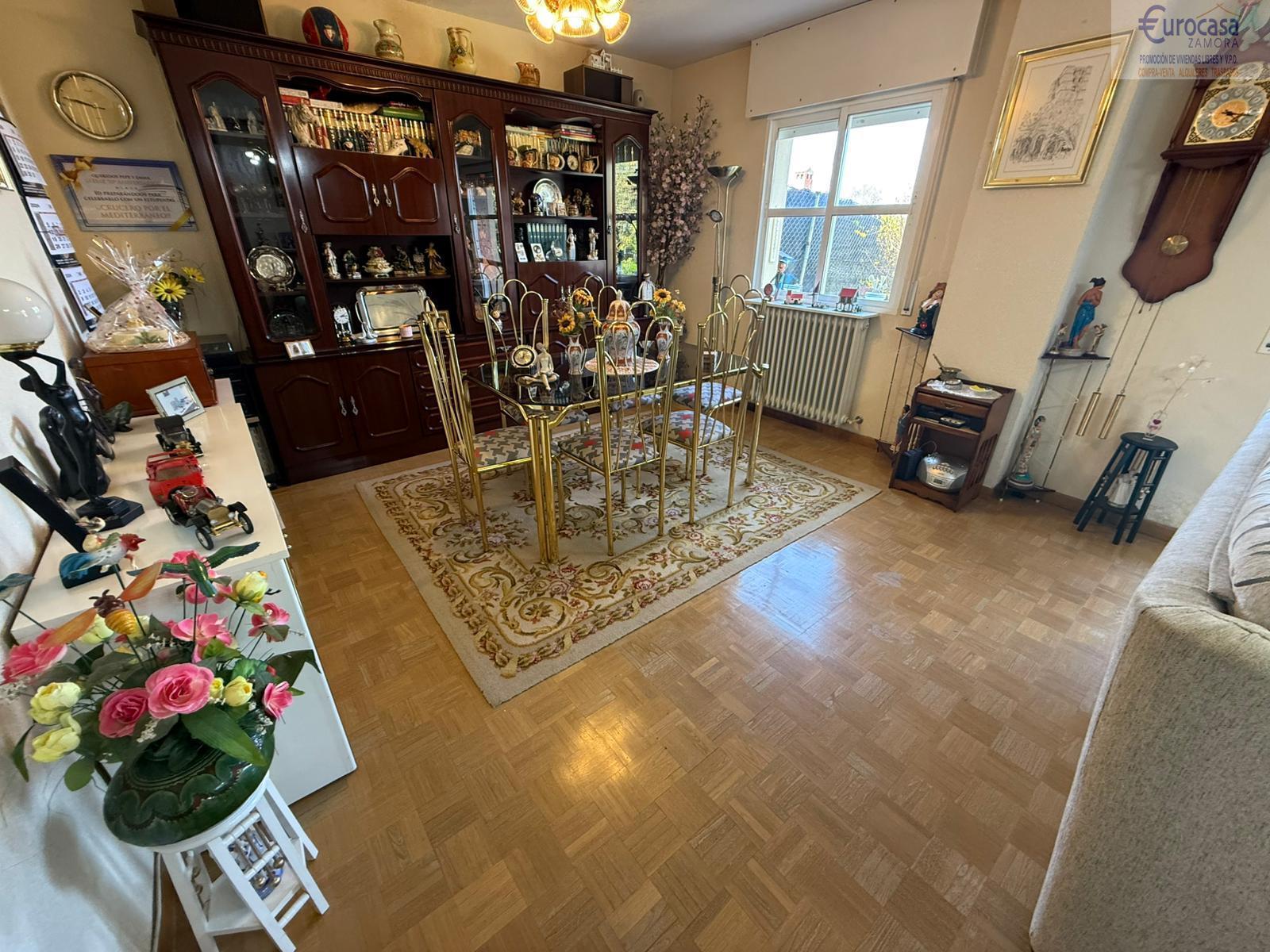 Venta de chalet en Villaralbo