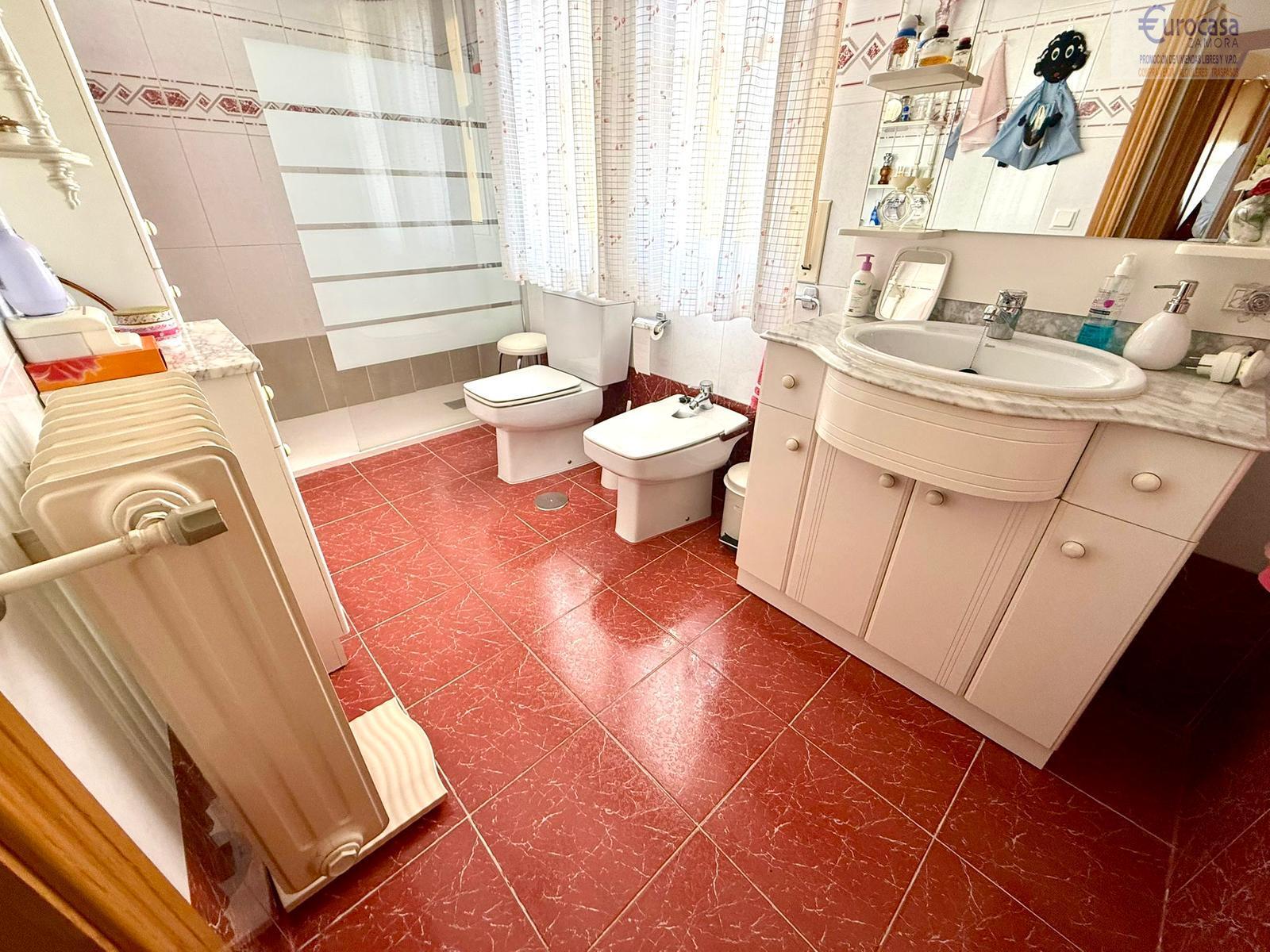 Venta de chalet en Villaralbo