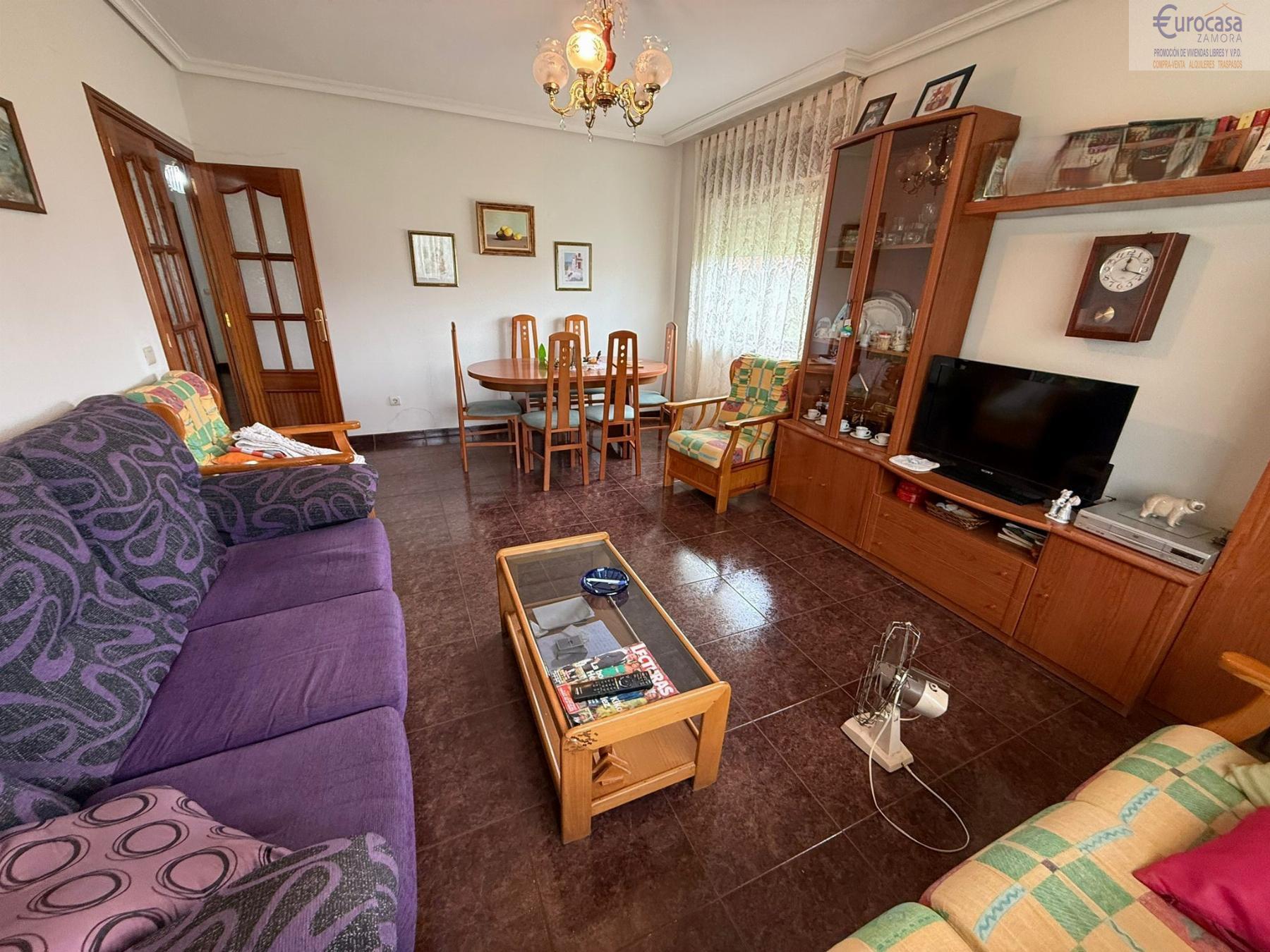 Venta de chalet en San Pedro de la Nave