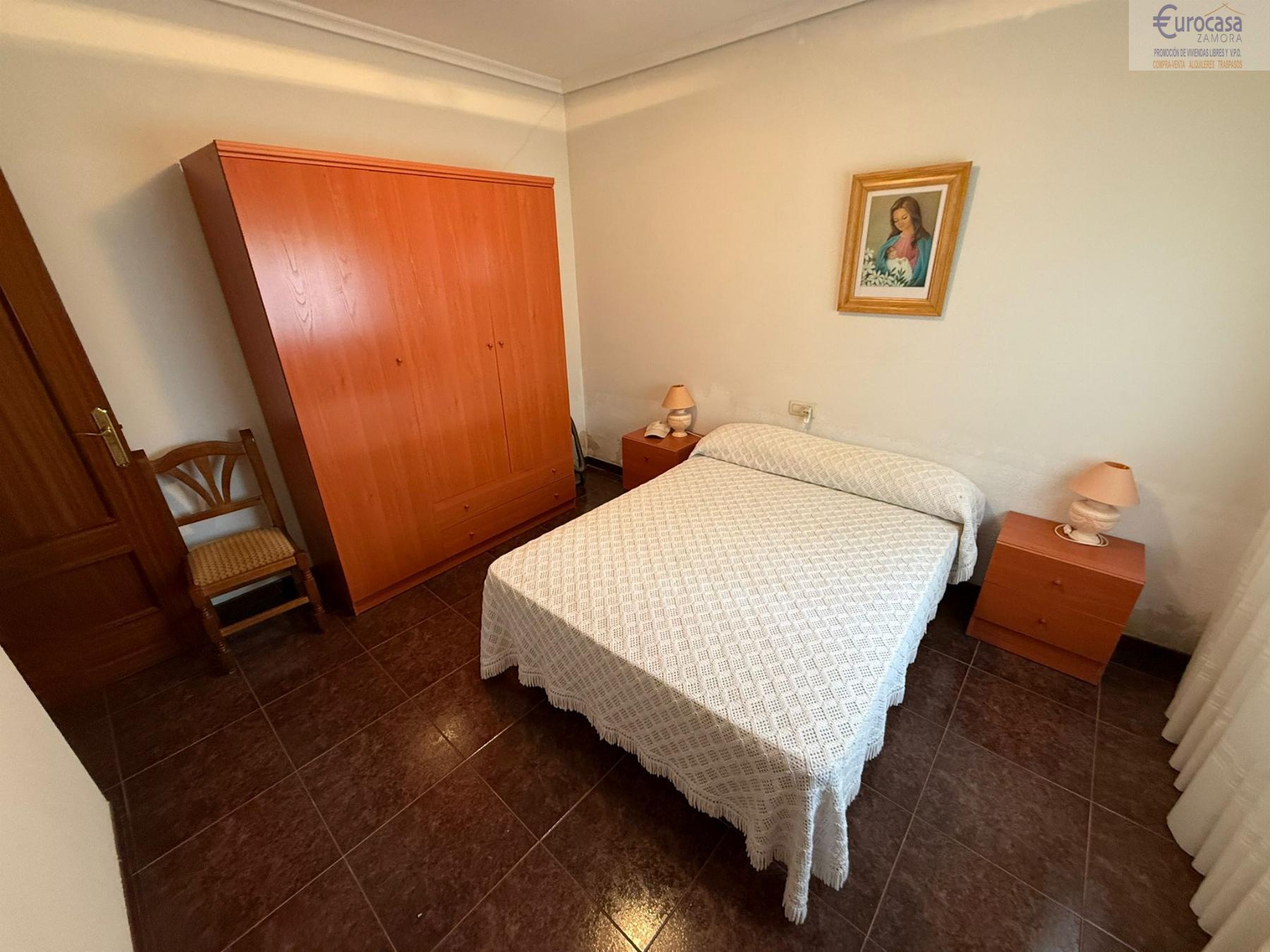 Venta de chalet en San Pedro de la Nave