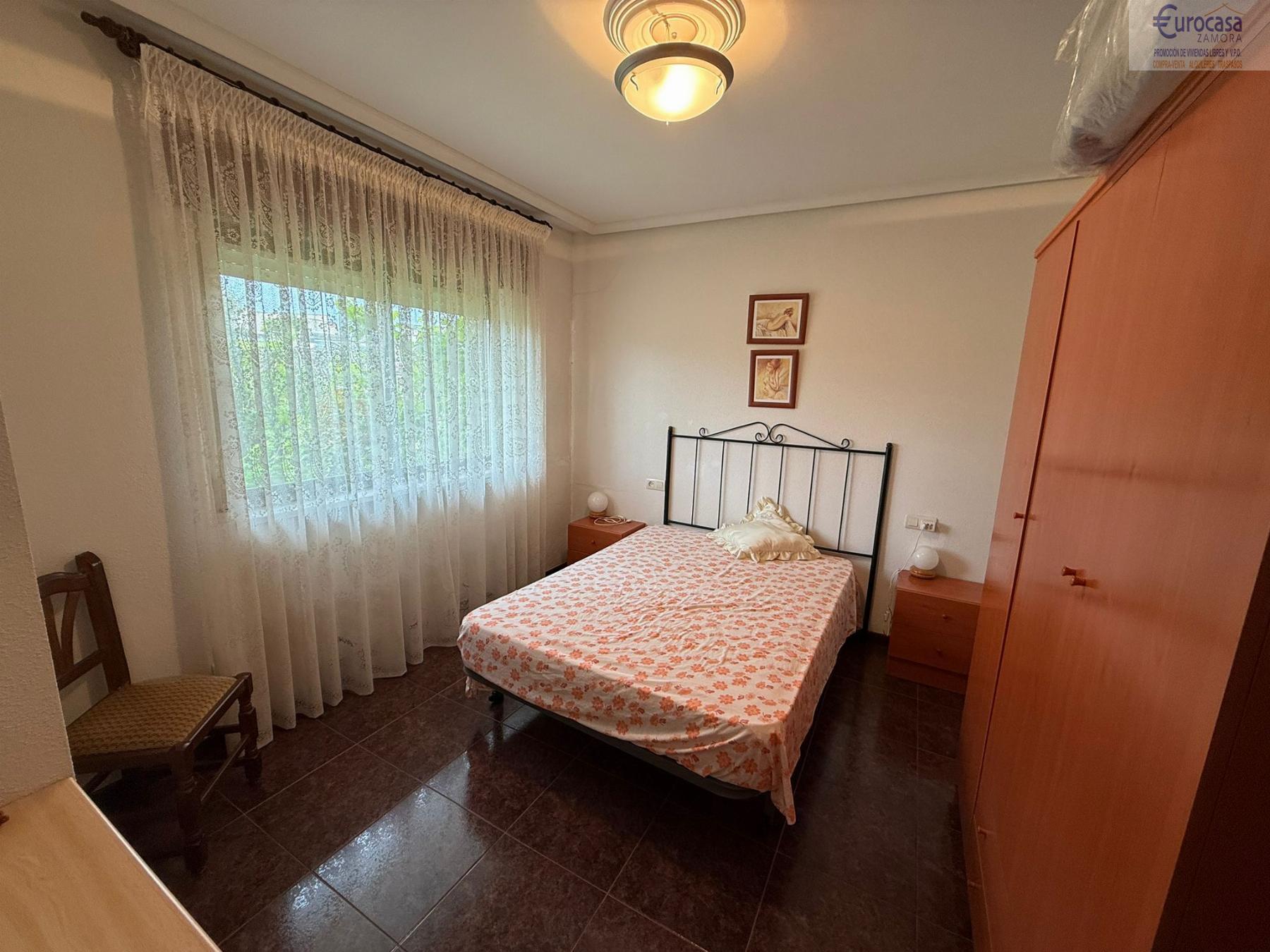 Venta de chalet en San Pedro de la Nave