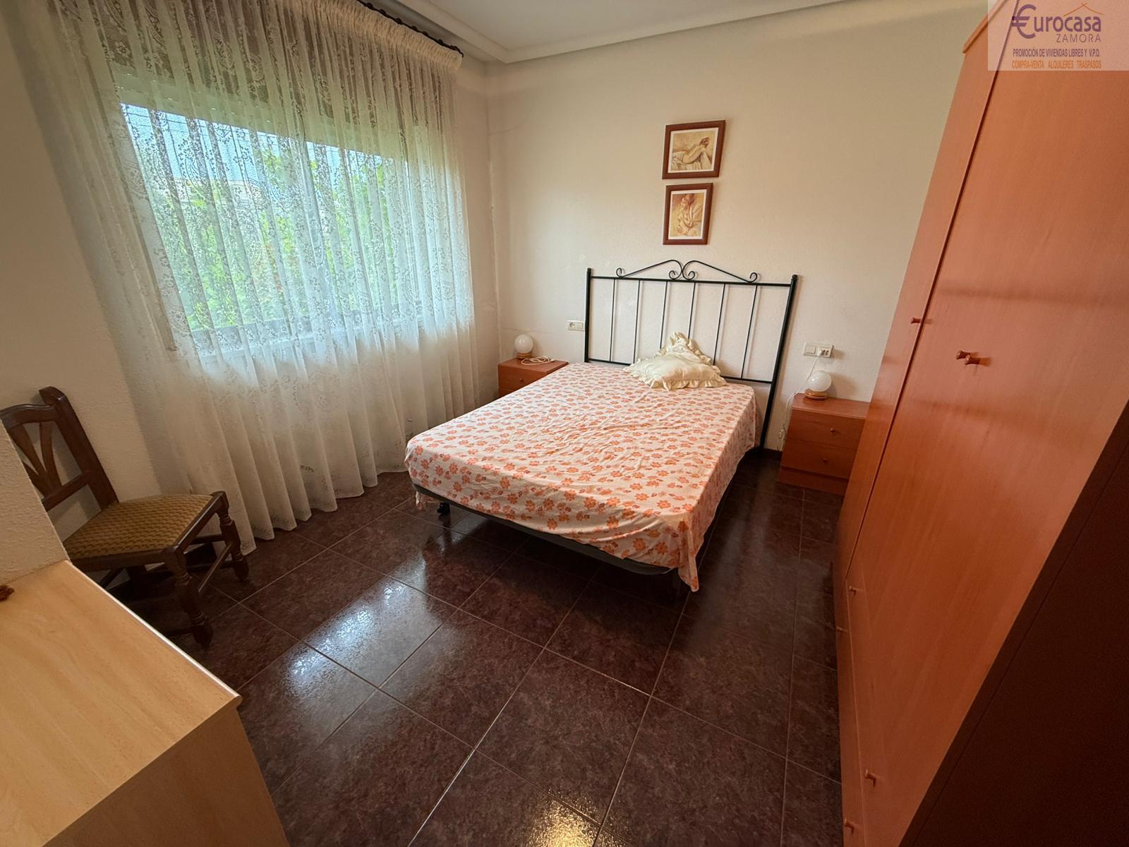 Venta de chalet en San Pedro de la Nave