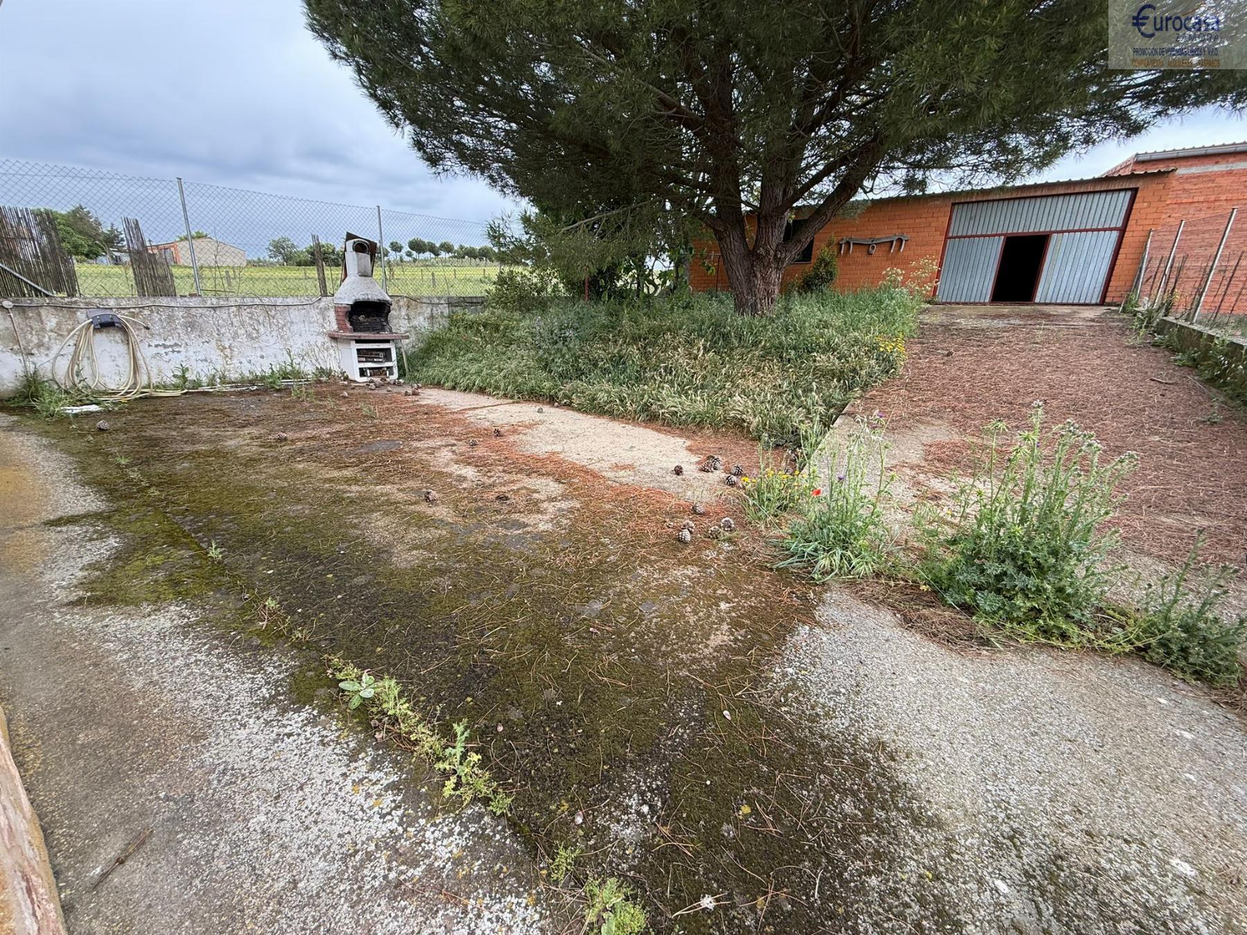 Venta de chalet en San Pedro de la Nave