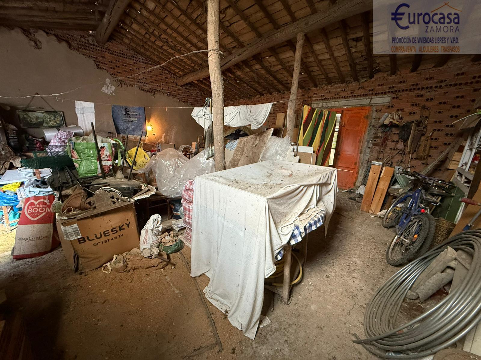 Venta de casa en Fuentesaúco