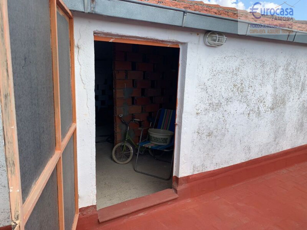 Venta de casa en Corrales