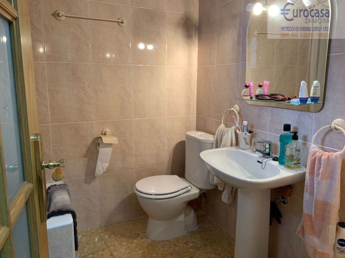 Venta de casa en Corrales