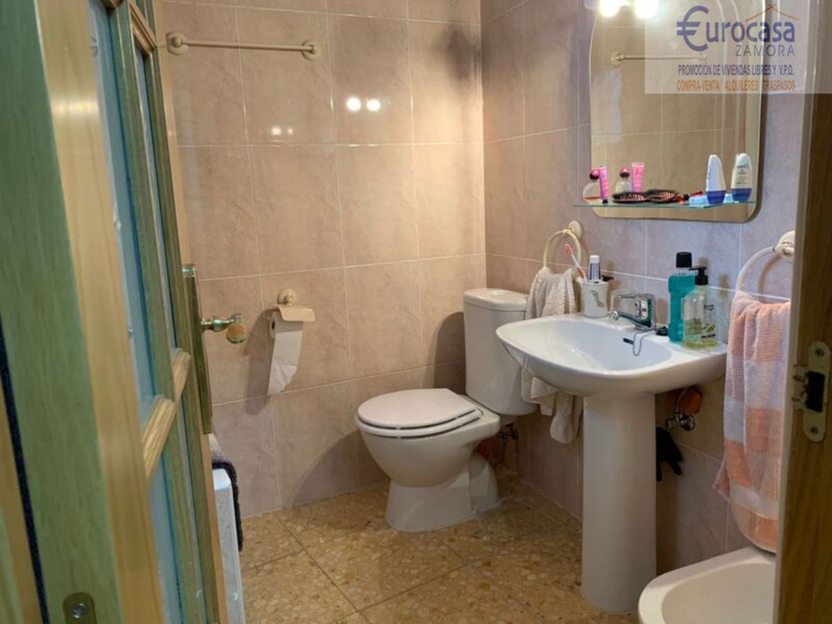 Venta de casa en Corrales