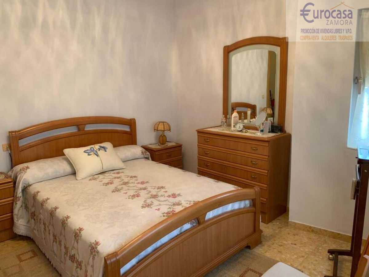 Venta de casa en Corrales