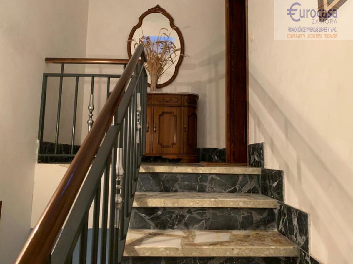 Venta de casa en Corrales