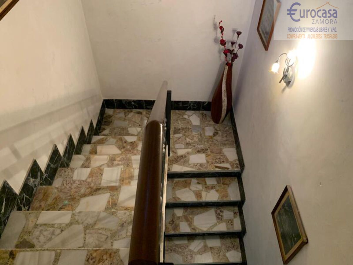 Venta de casa en Corrales