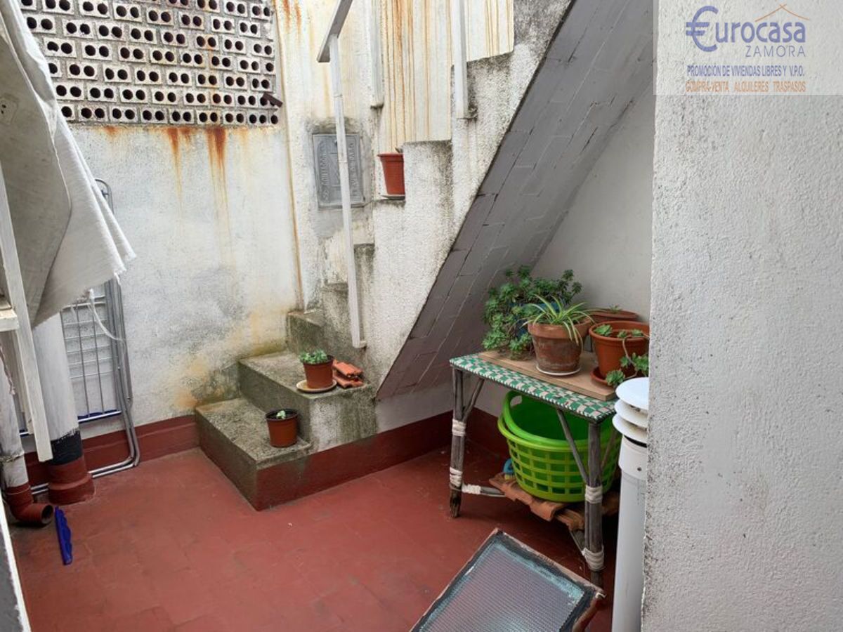 Venta de casa en Corrales