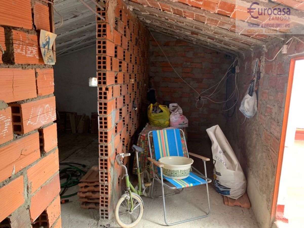 Venta de casa en Corrales