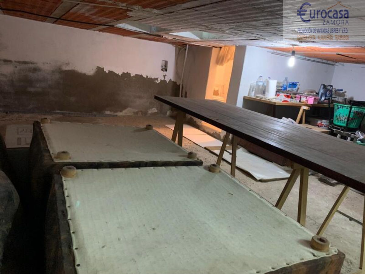 Venta de casa en Corrales