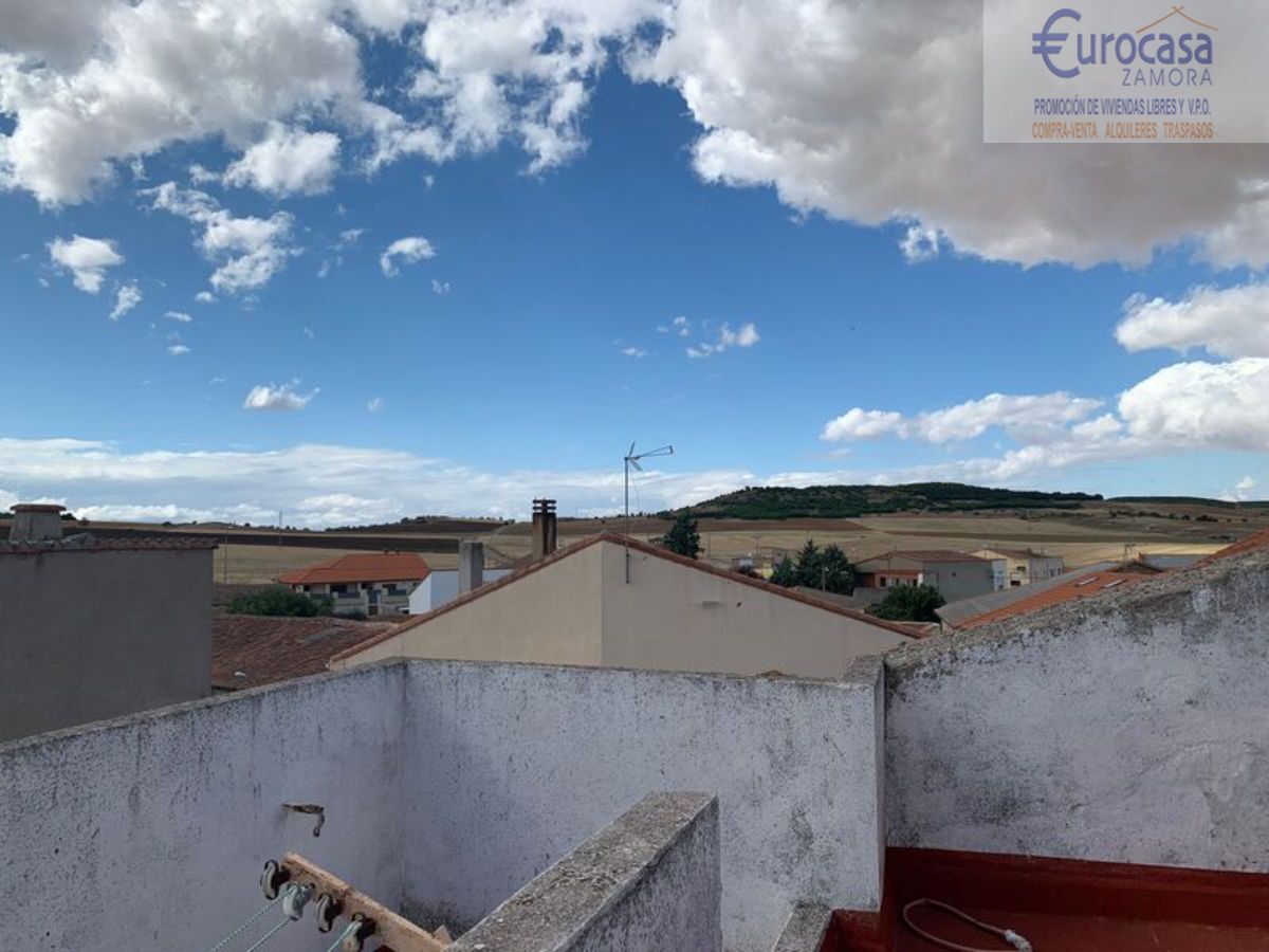 Venta de casa en Corrales