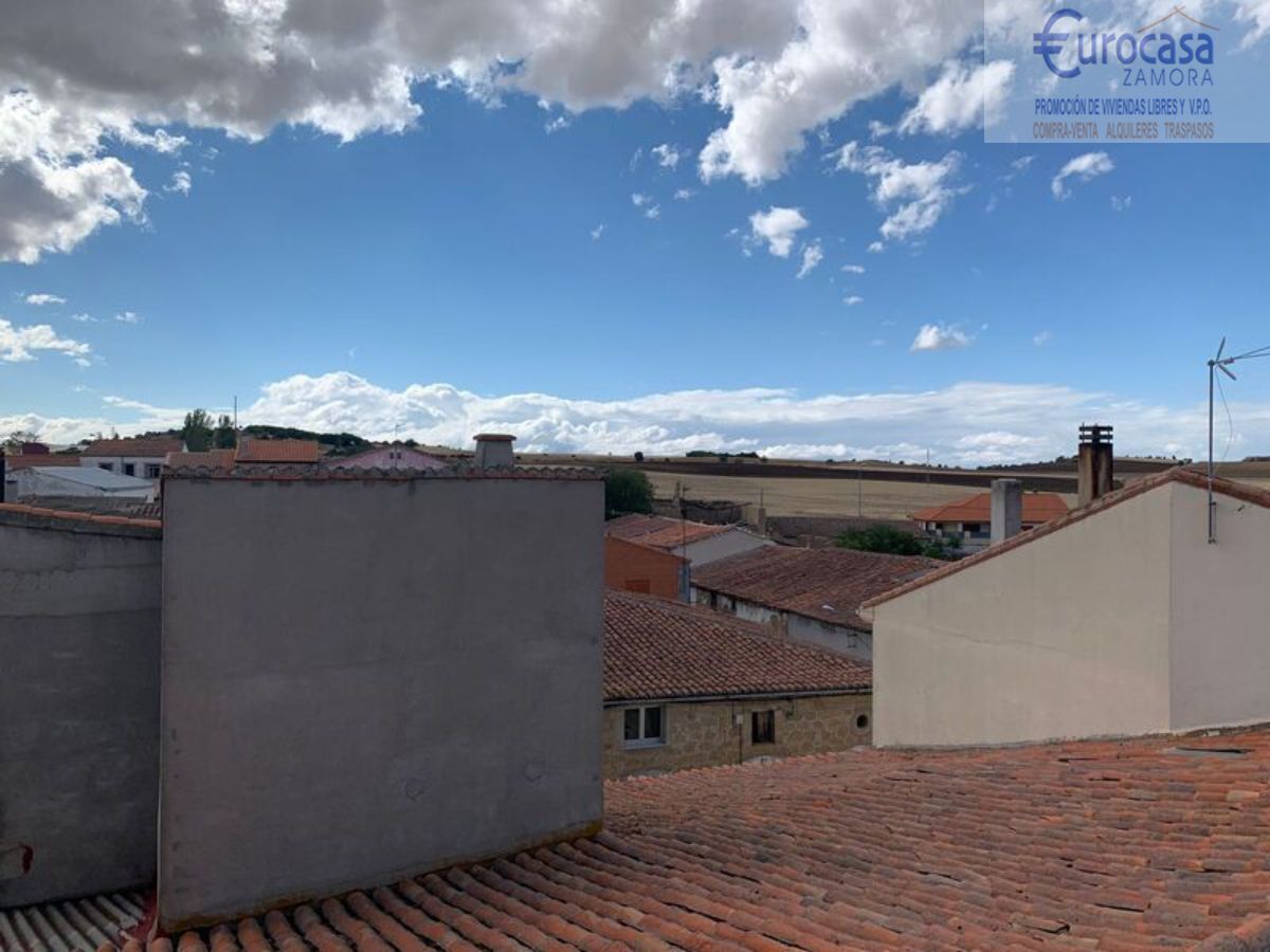 Venta de casa en Corrales