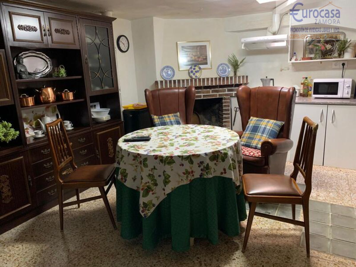 Venta de casa en Corrales
