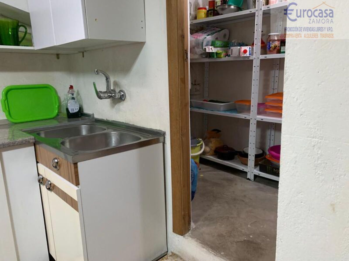 Venta de casa en Corrales
