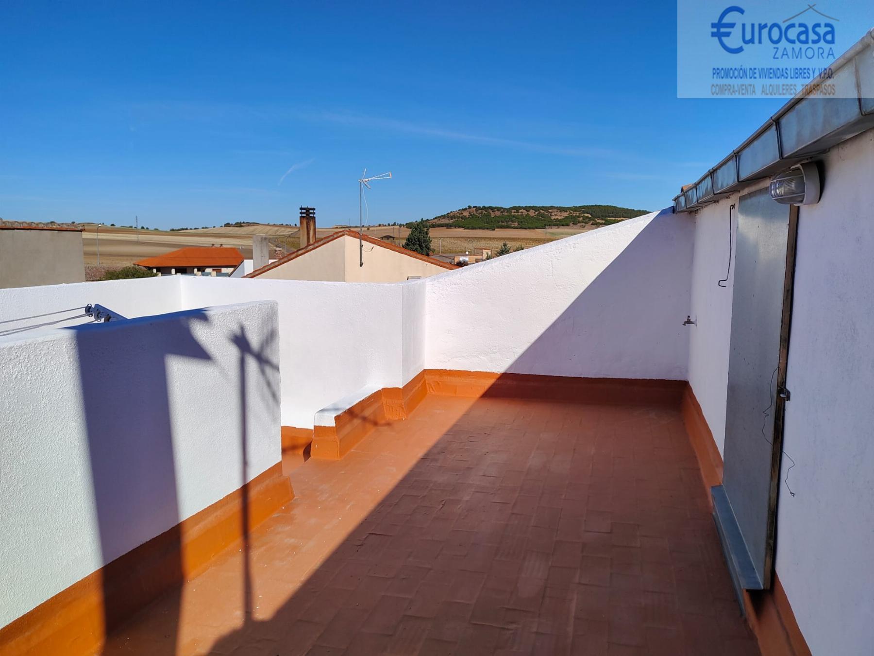 Venta de casa en Corrales