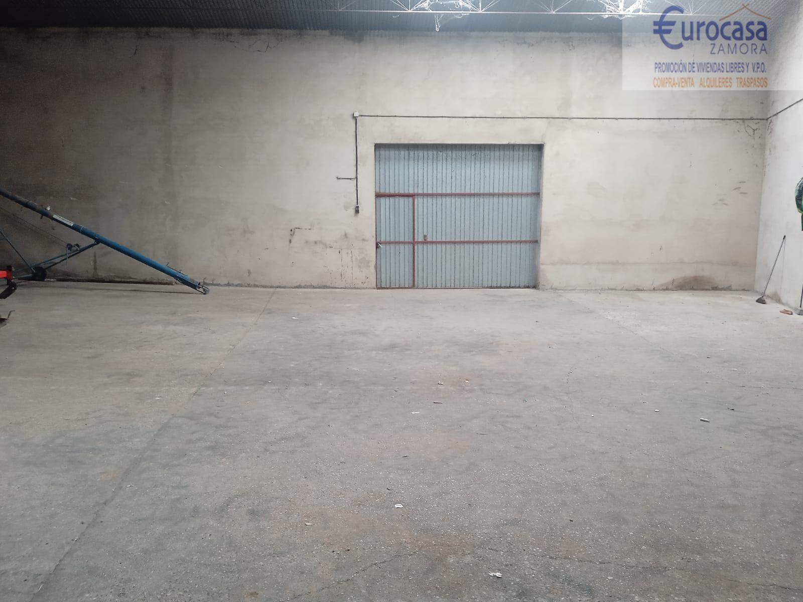 Alquiler de nave en La Hiniesta