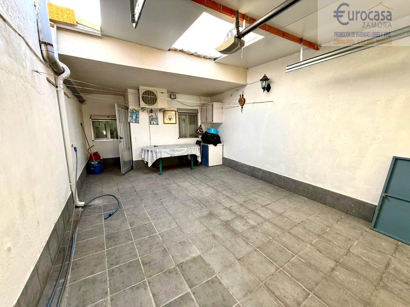 Venta de casa en Villaralbo