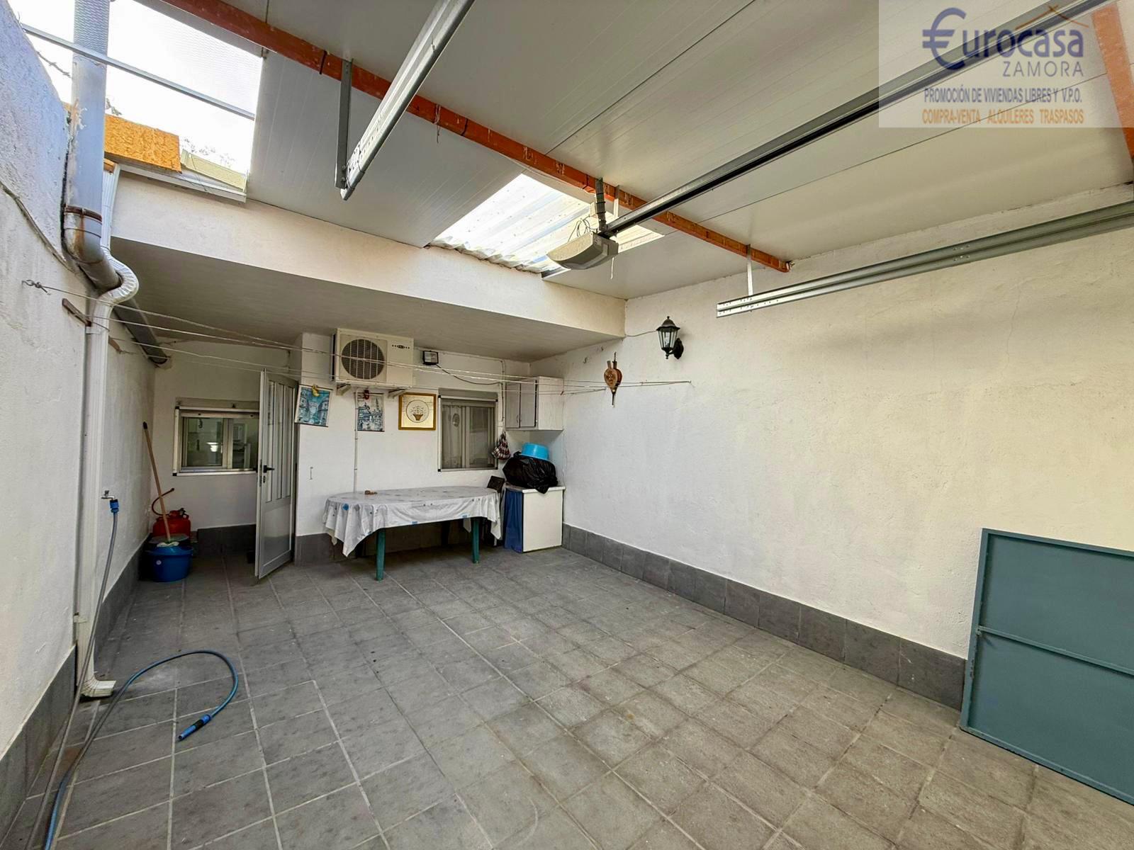 Venta de casa en Villaralbo