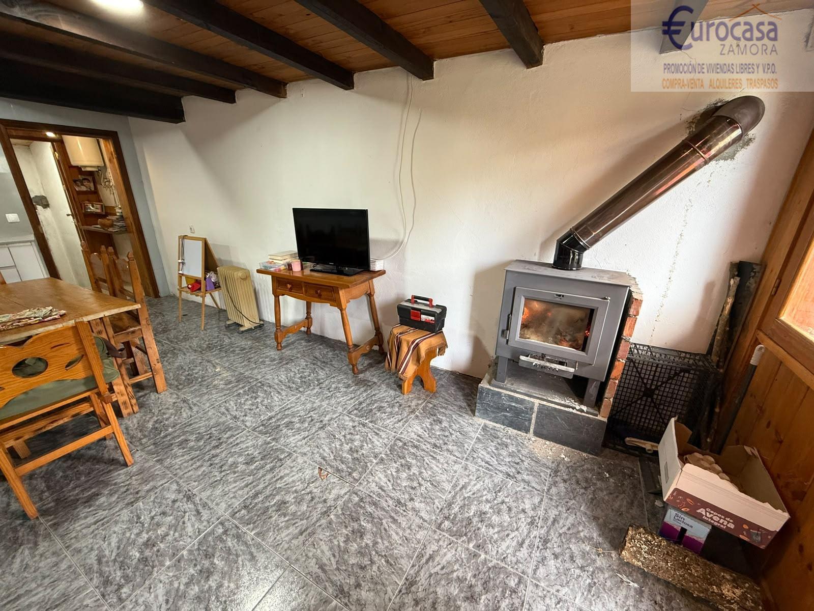 Venta de casa en Asturianos