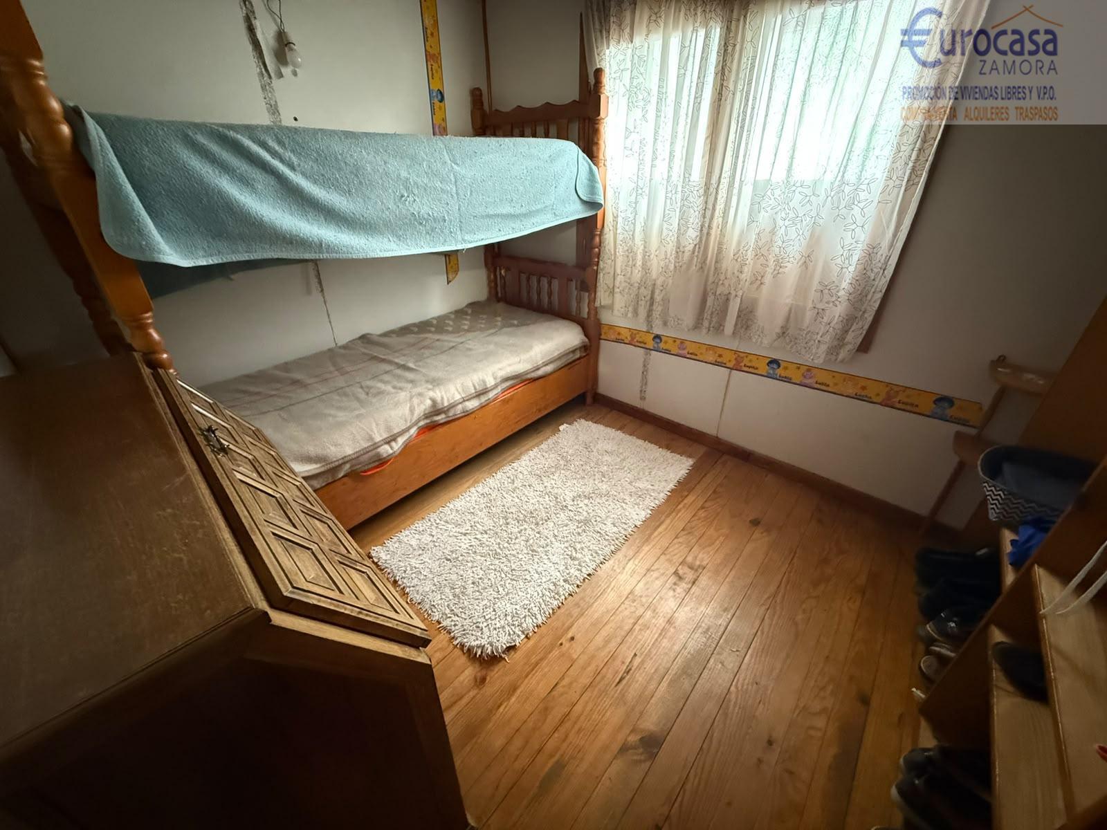Venta de casa en Asturianos