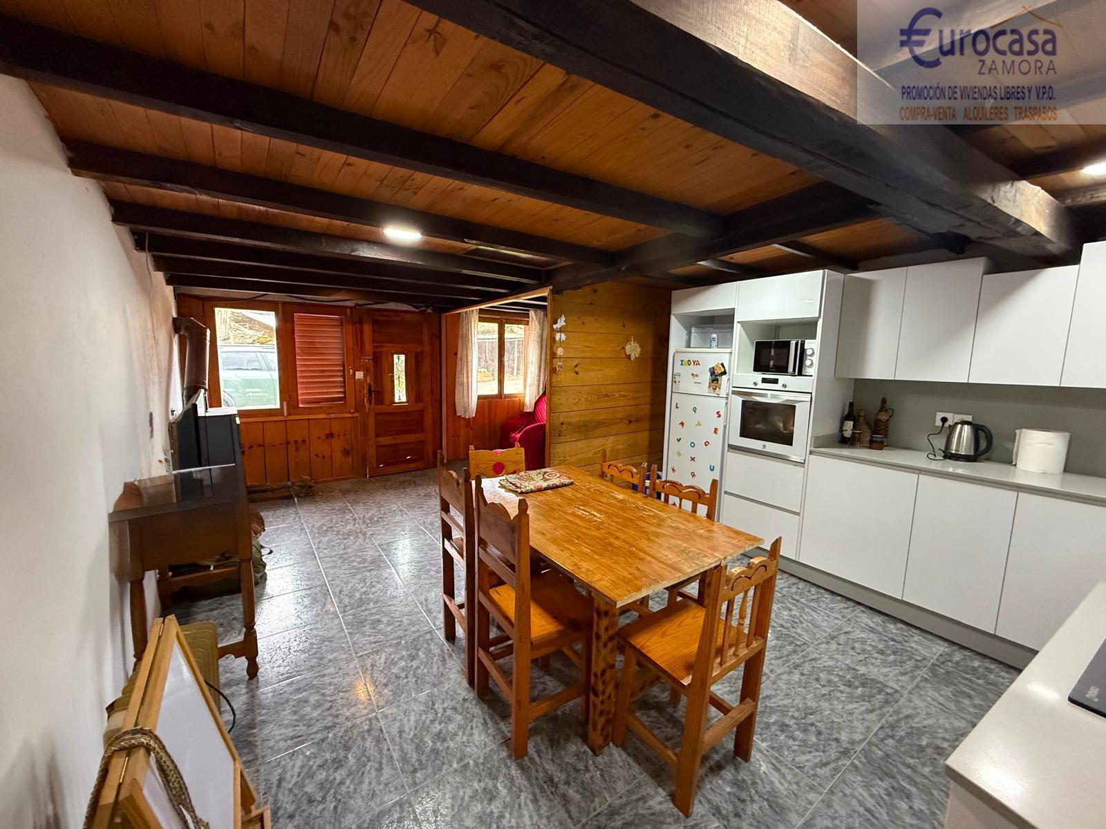 Venta de casa en Asturianos