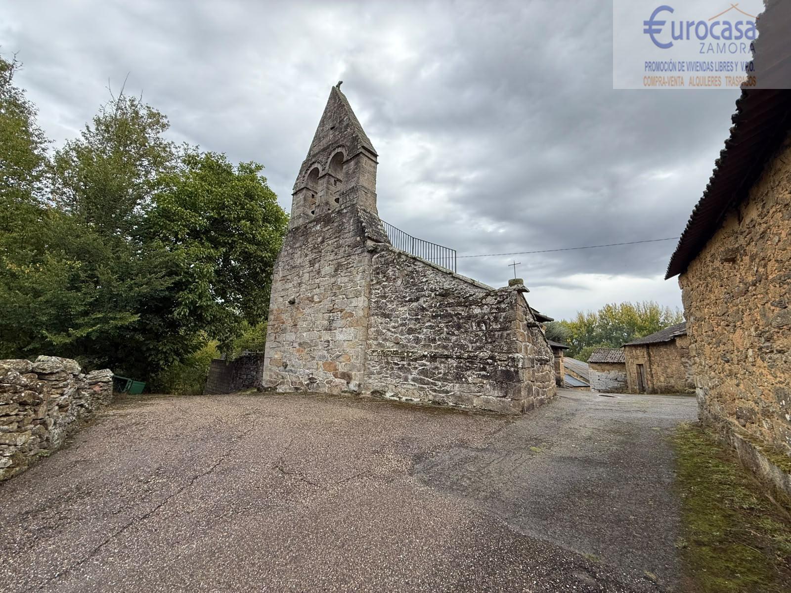 Venta de casa en Asturianos