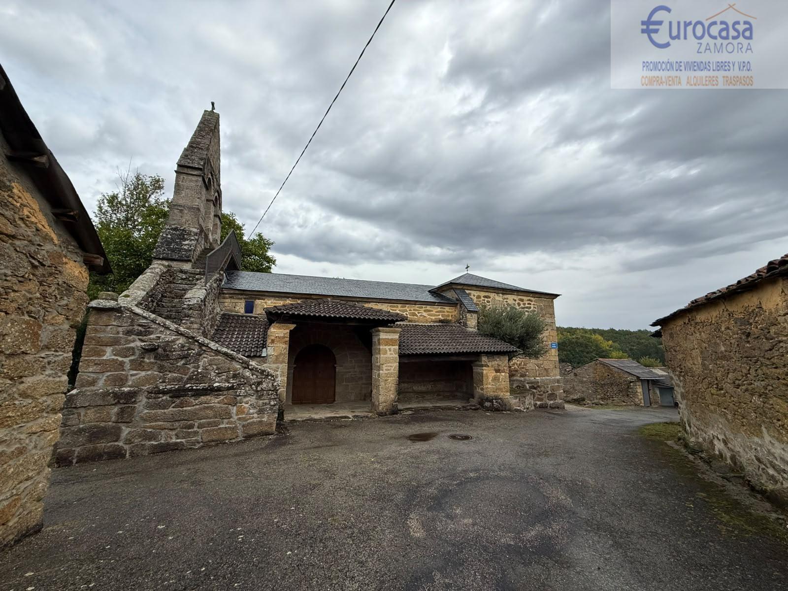 Venta de casa en Asturianos