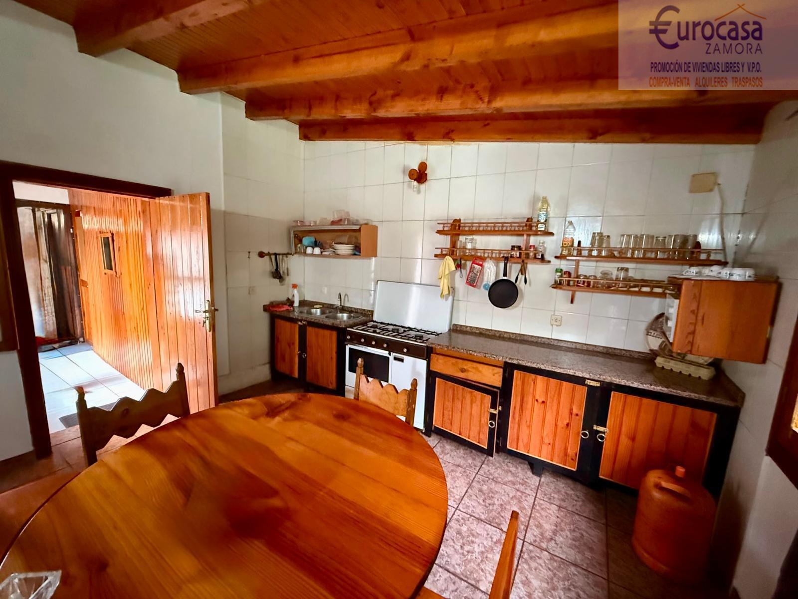 Venta de casa en Asturianos