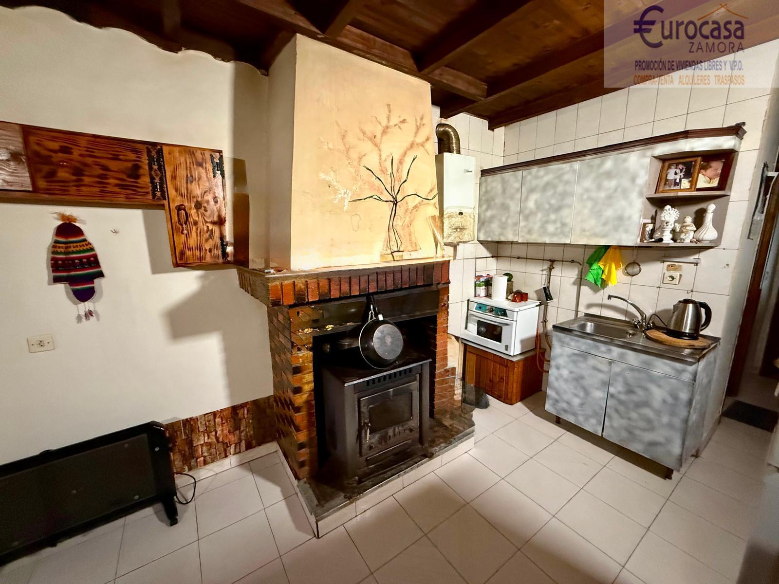 Venta de casa en Asturianos