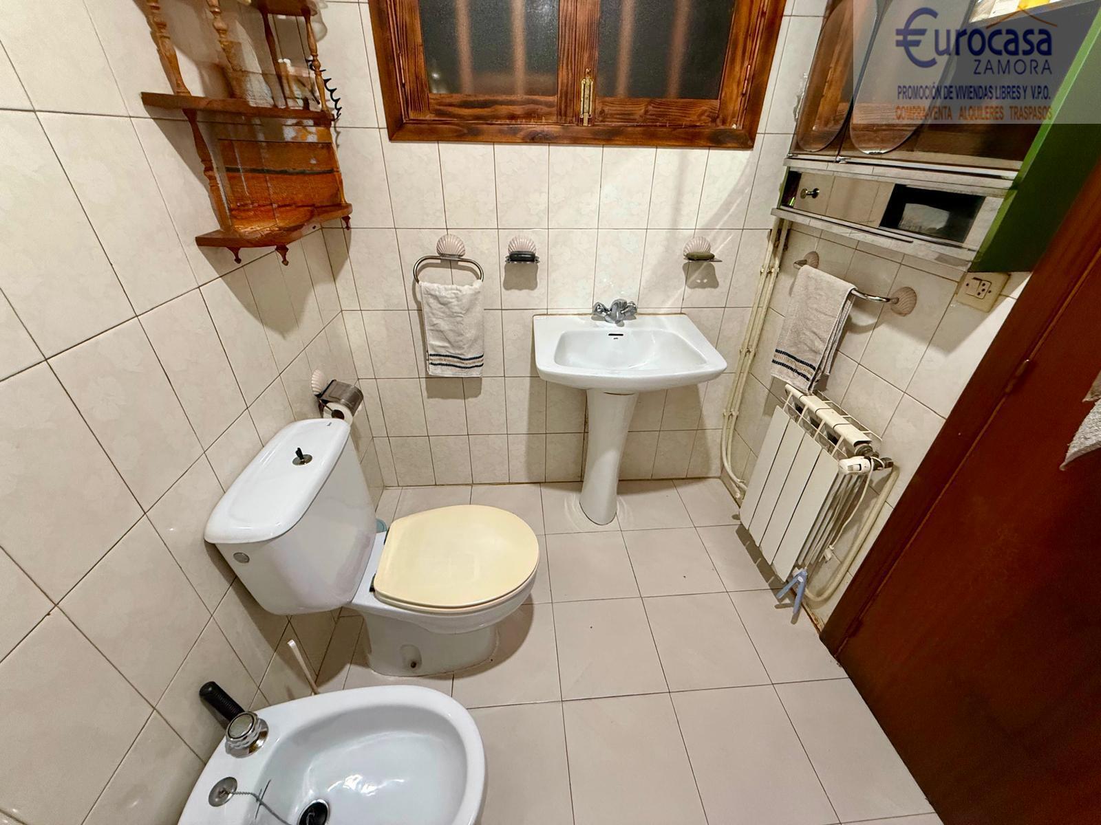 Venta de casa en Asturianos