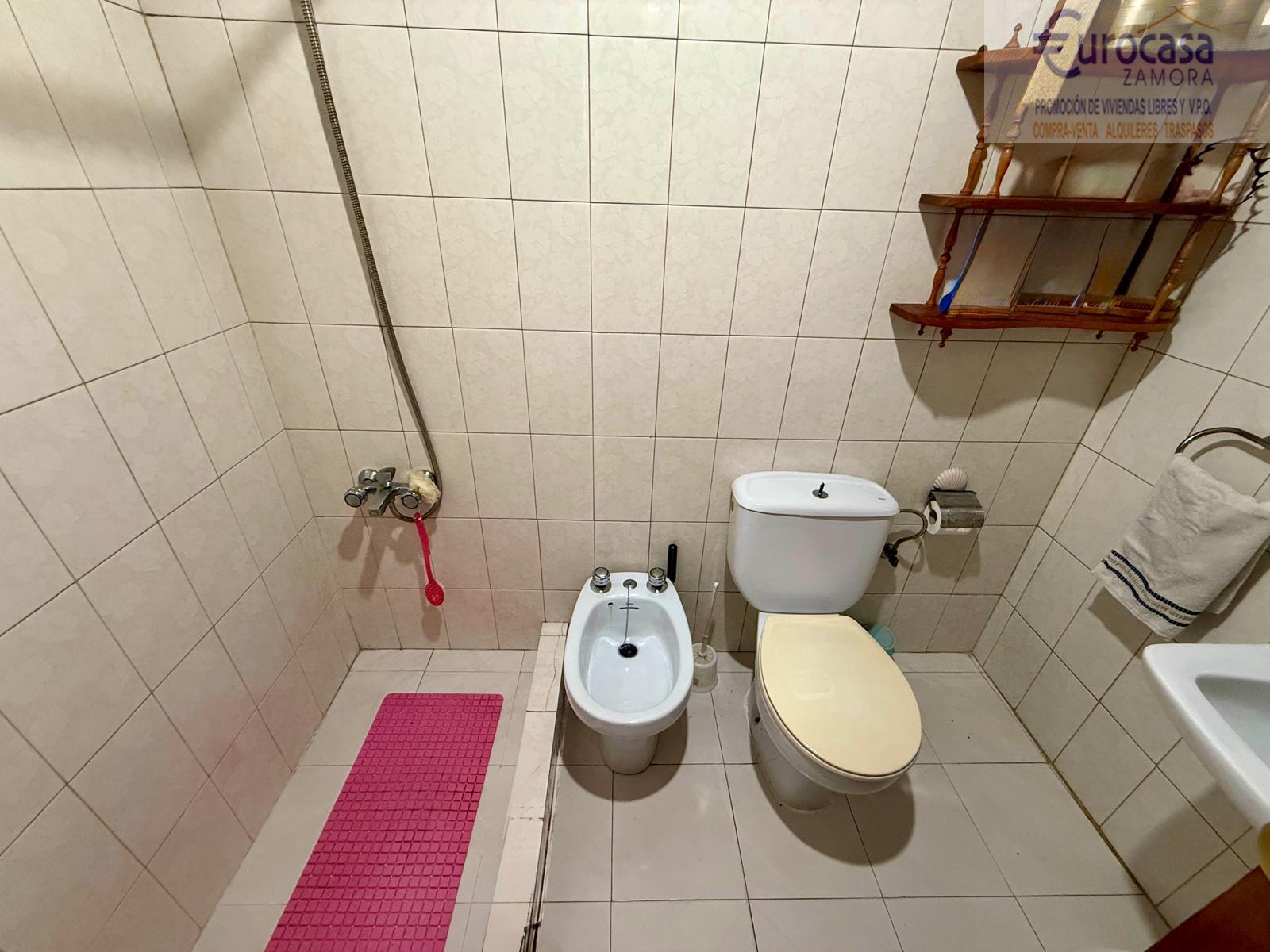 Venta de casa en Asturianos