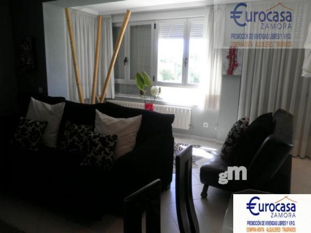 For sale of chalet in Villaralbo