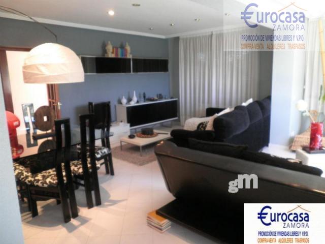For sale of chalet in Villaralbo