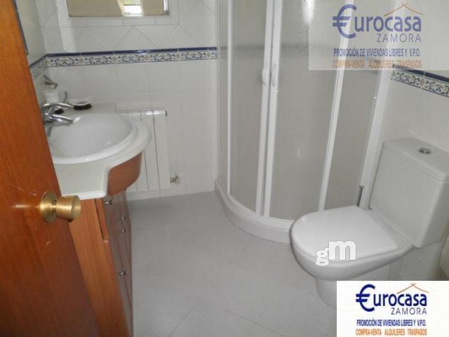 For sale of chalet in Villaralbo