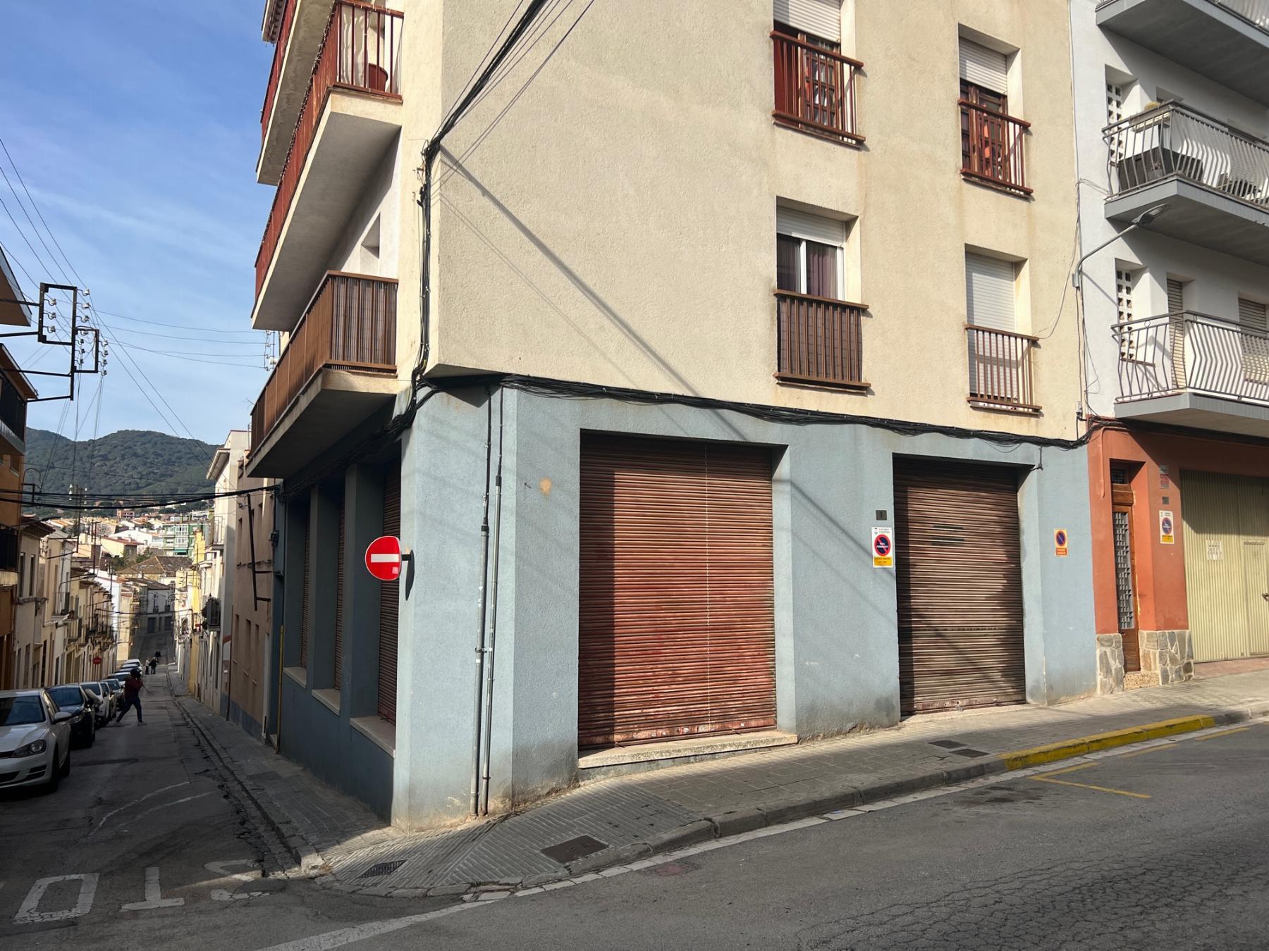 For sale of flat in Argentona