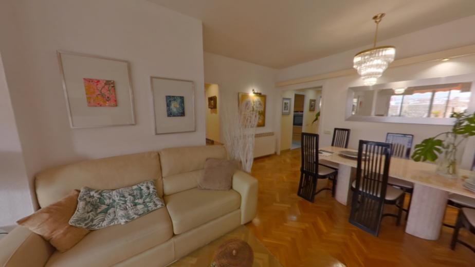 For sale of penthouse in Barcelona