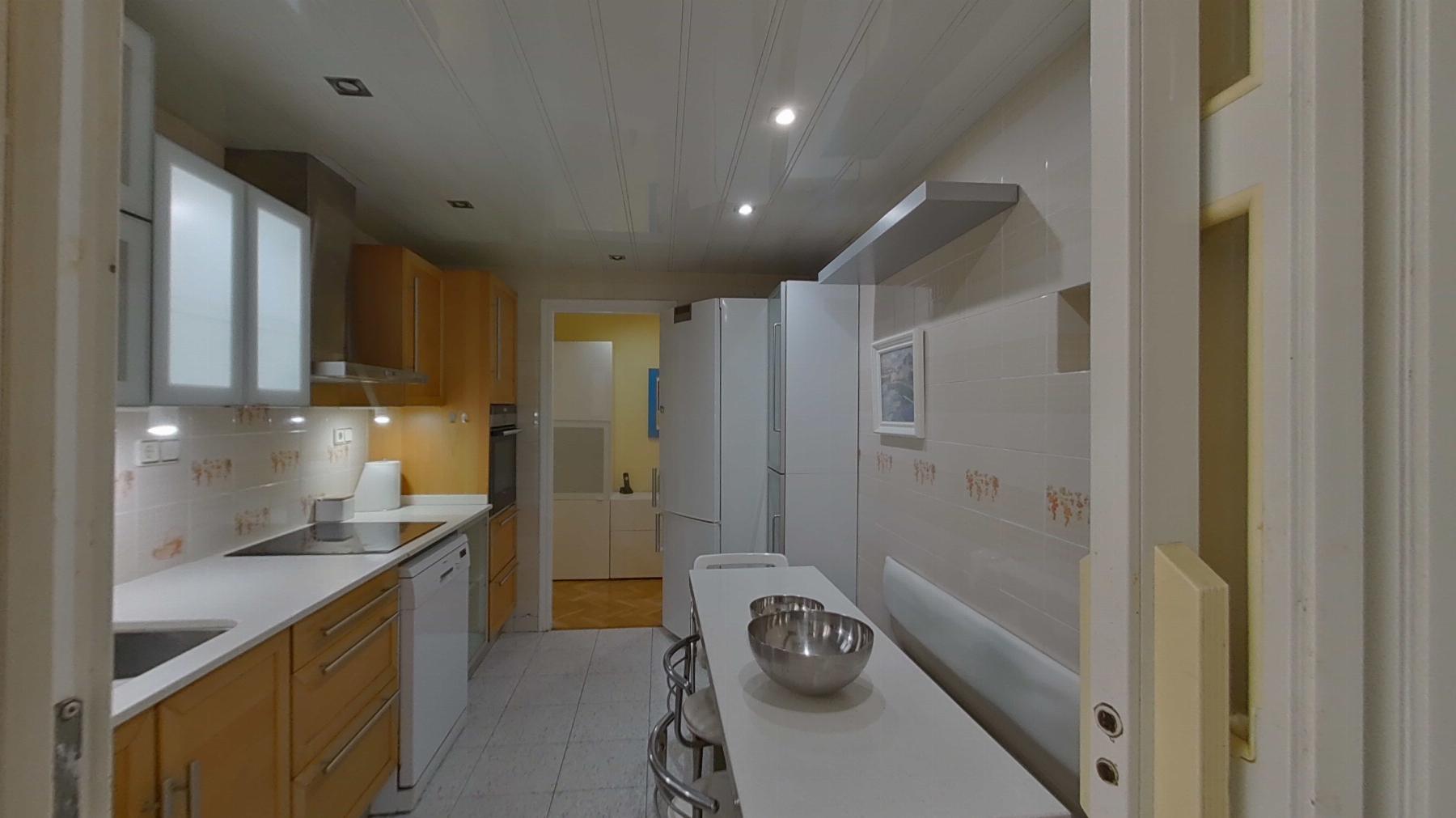 For sale of penthouse in Barcelona