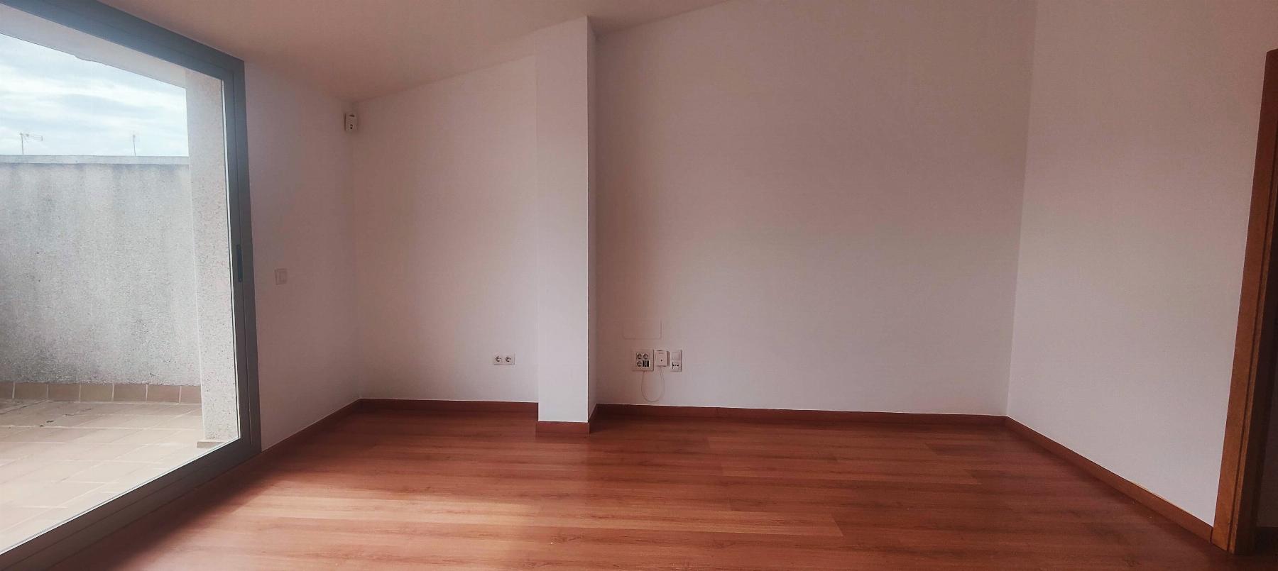 For sale of duplex in Navàs
