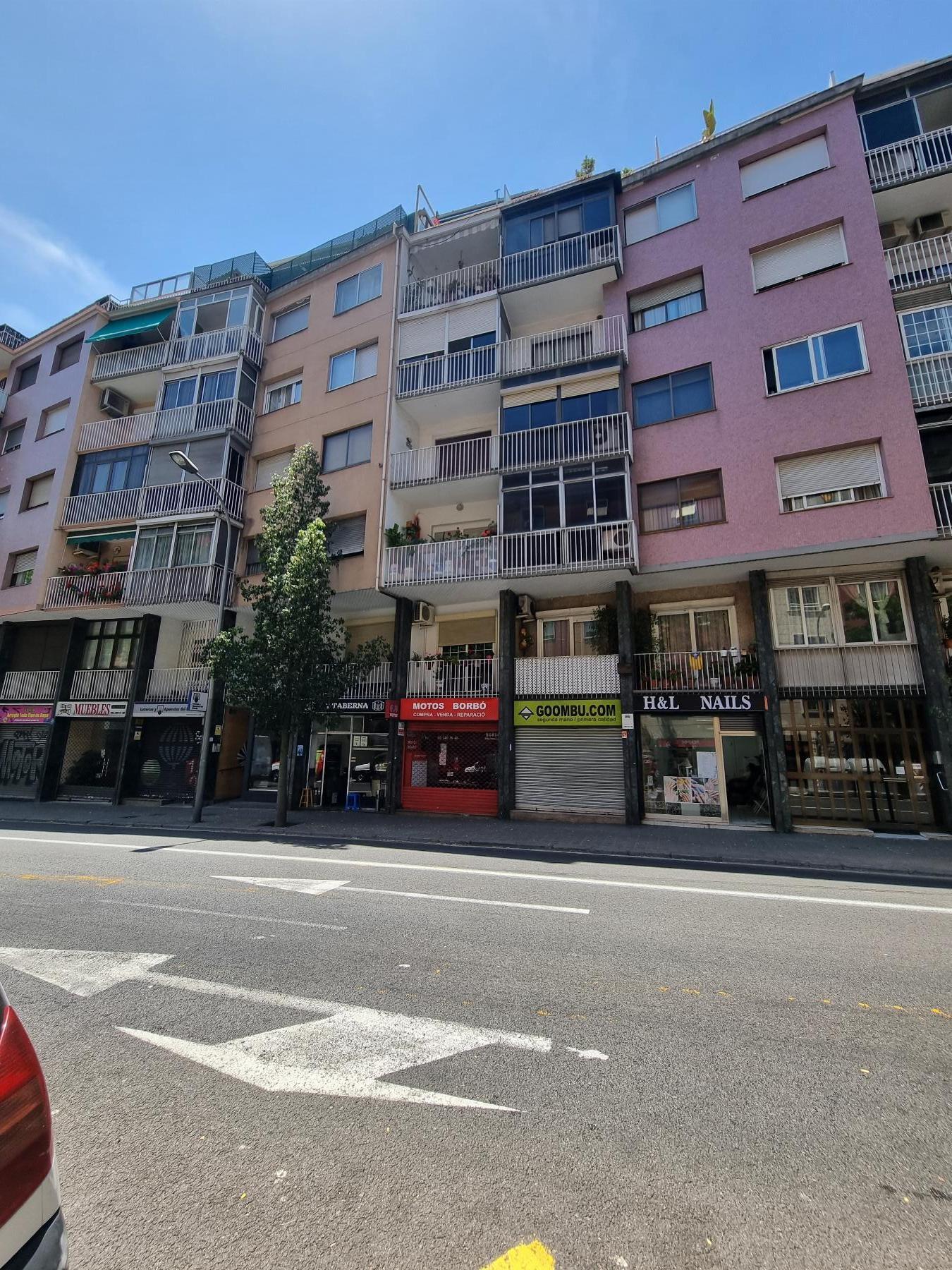 For sale of commercial in Barcelona