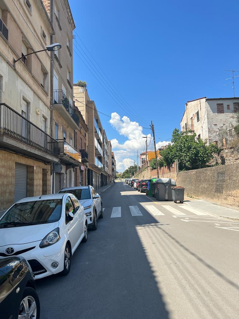 For sale of ground floor in Manresa