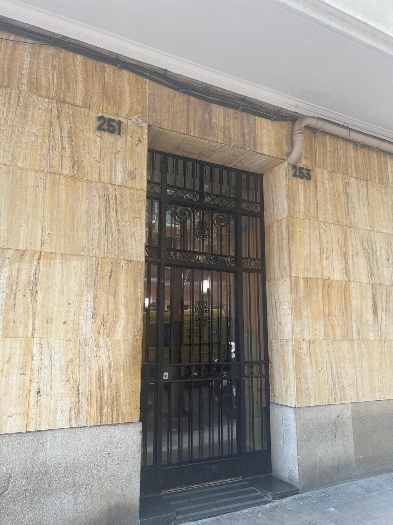 For sale of flat in Barcelona
