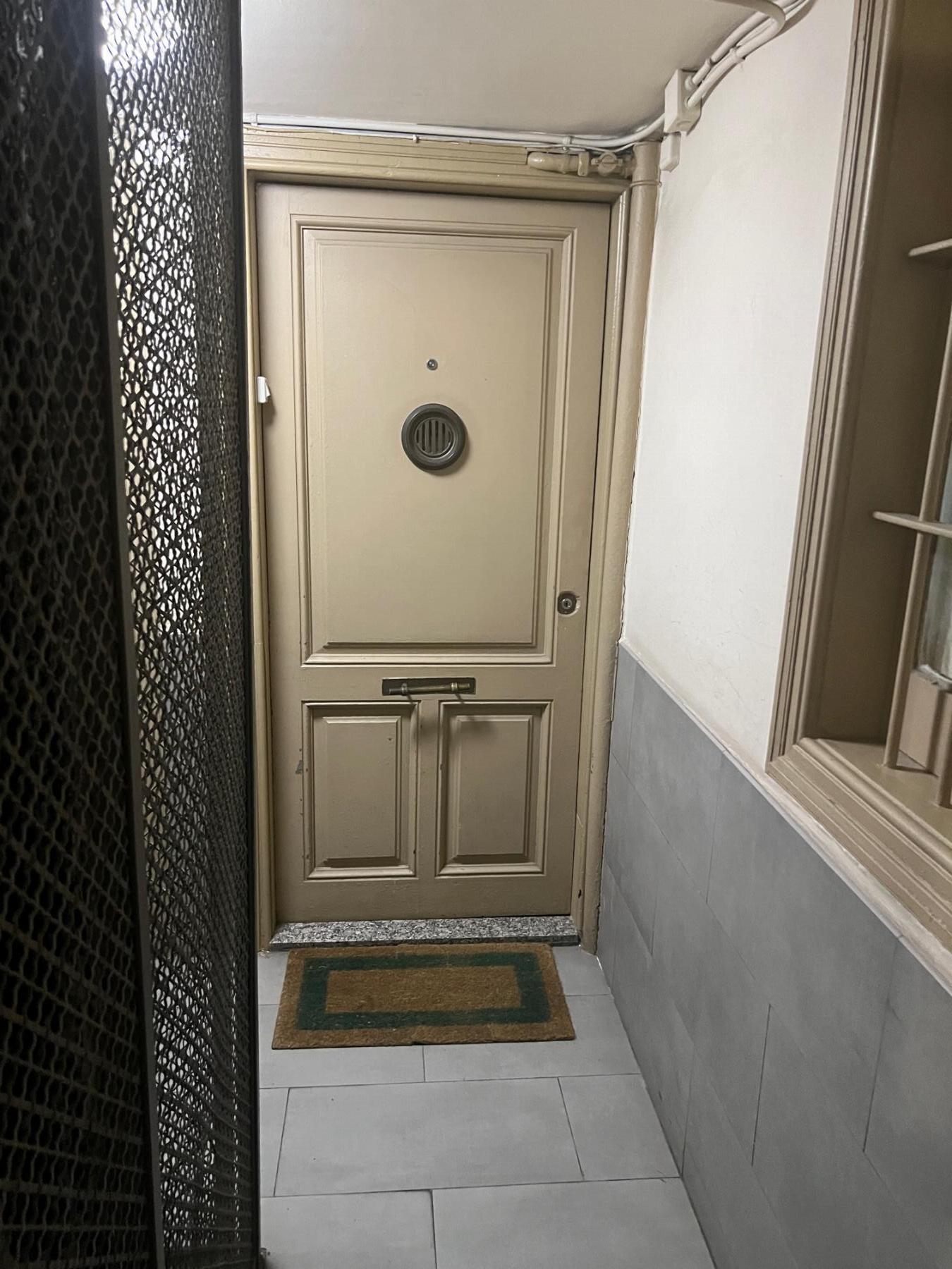 For sale of flat in Barcelona