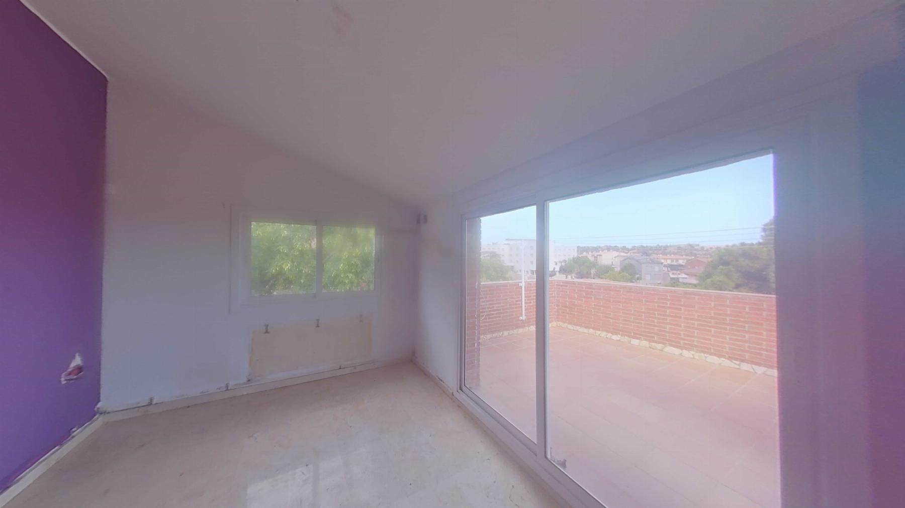 For sale of house in Santa Coloma de Gramanet