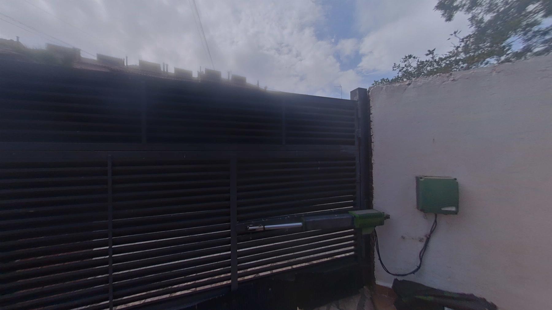 For sale of house in Santa Coloma de Gramanet