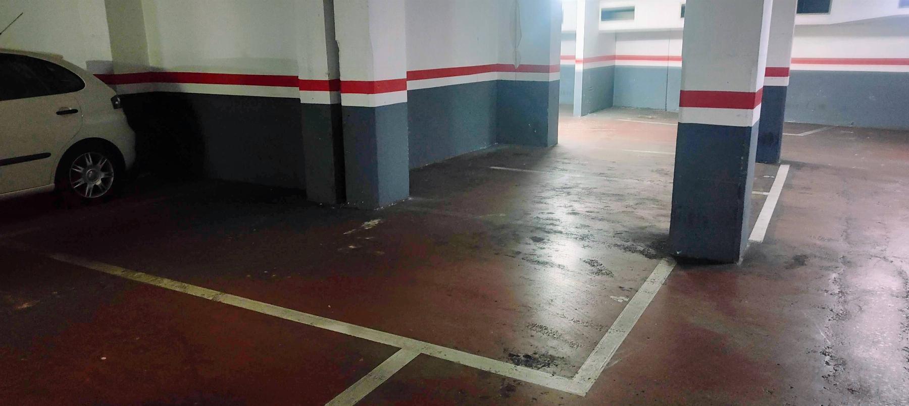 For rent of garage in Barcelona