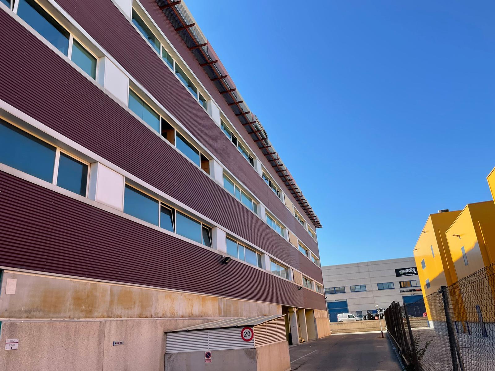 For sale of office in Madrid