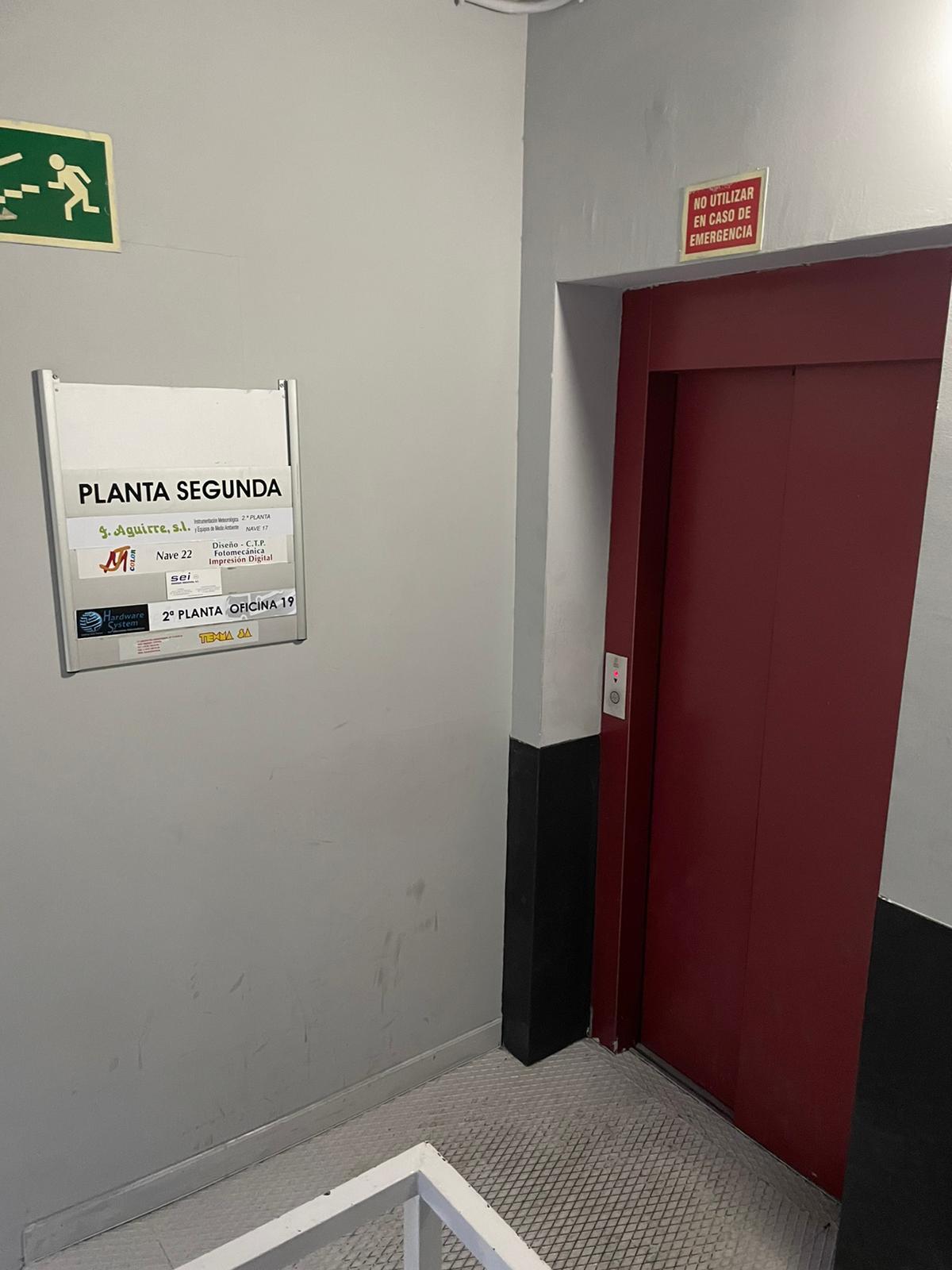For sale of office in Madrid